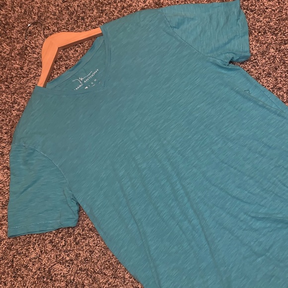 Old Navy V-Neck & Marc Anthony - Picture 2 of 2